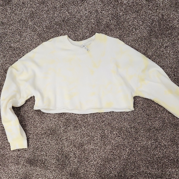 ALO Yoga Tops - ALO Yoga Cream and Yellow Crop Top
